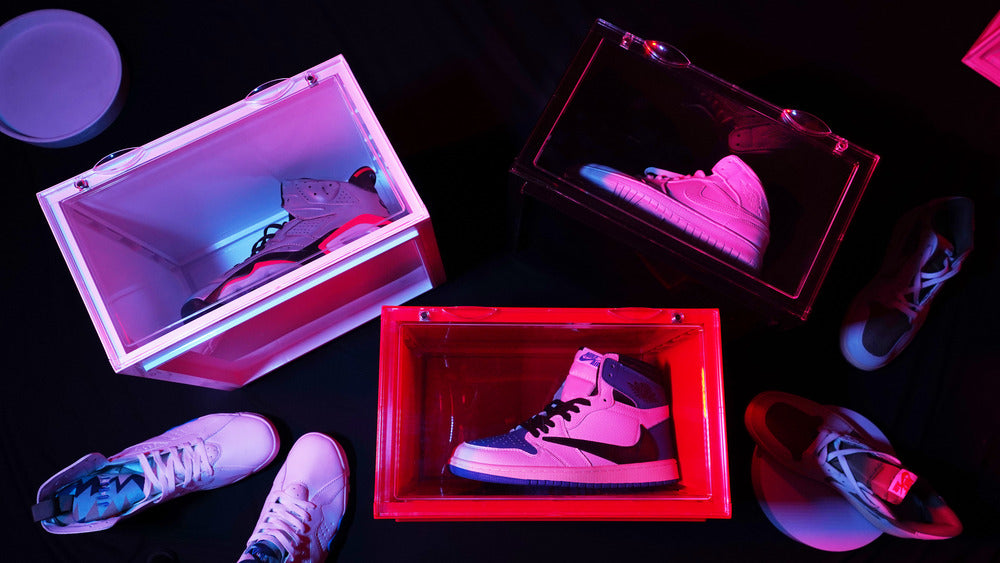 Advantages & Disadvantages Of Sneaker Storage Option